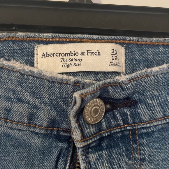 Abercrombie Curve Love Skinny Jean - Picture 5 of 5